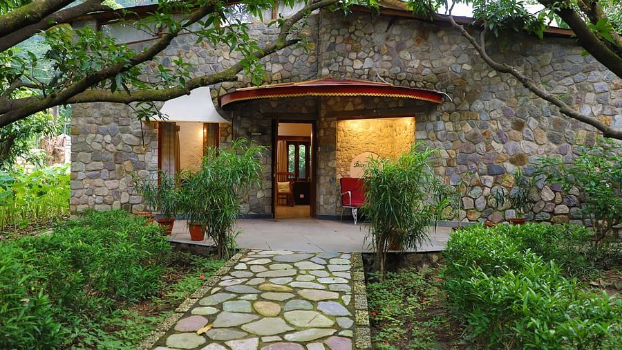 way to villa cottage