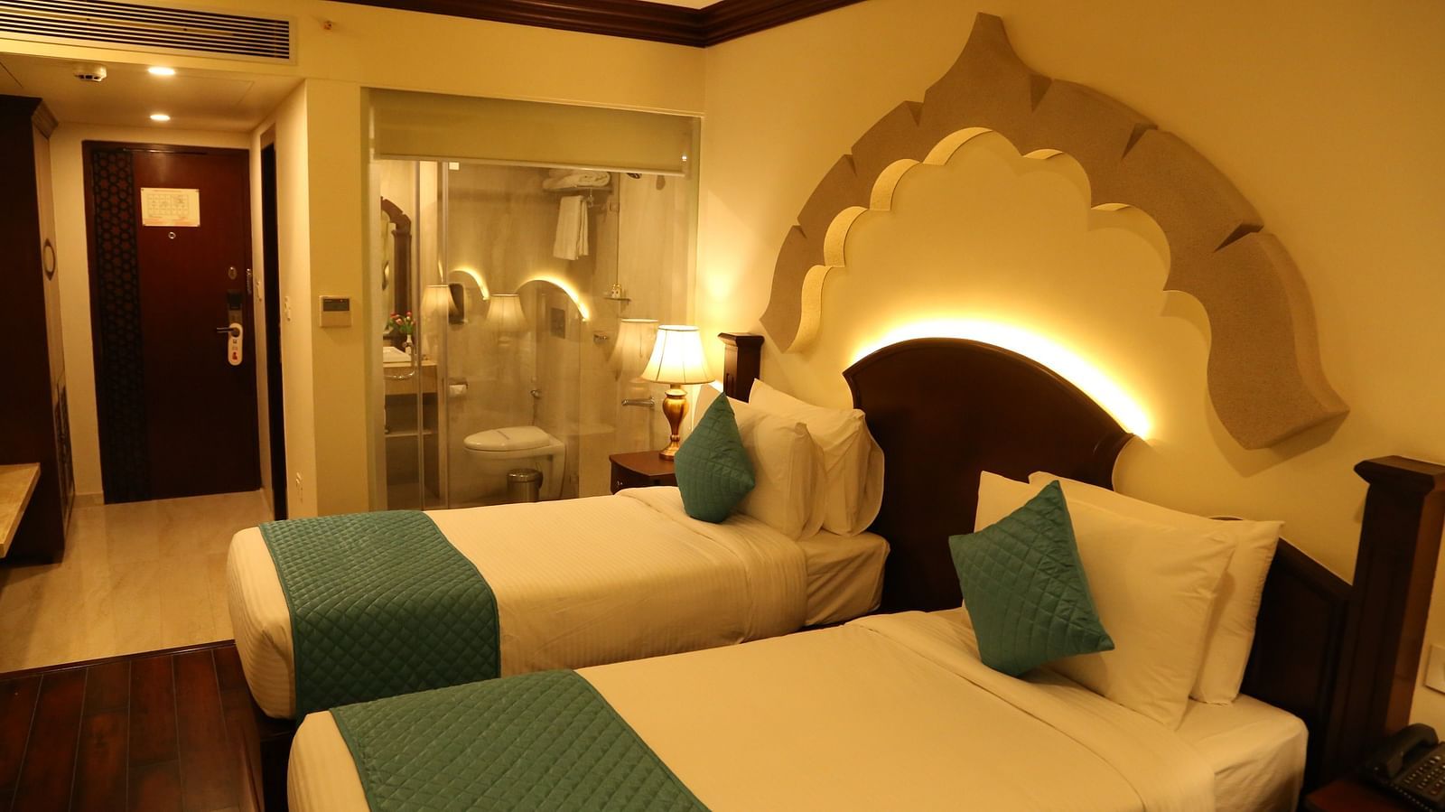 deluxe twin room at comfort inn sapphire, jaipur