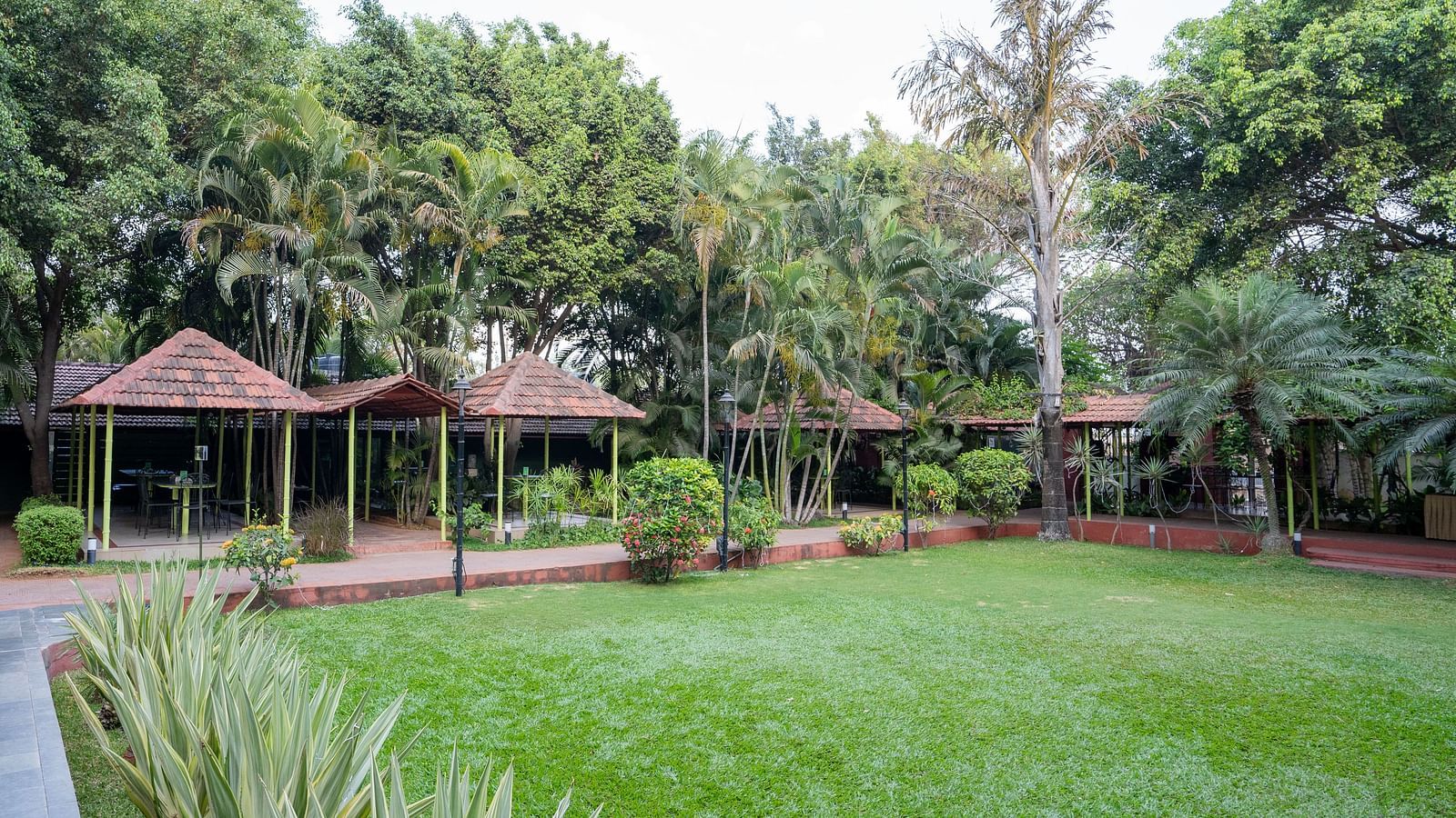 GULMOHAR RESTAURANT LAWNS