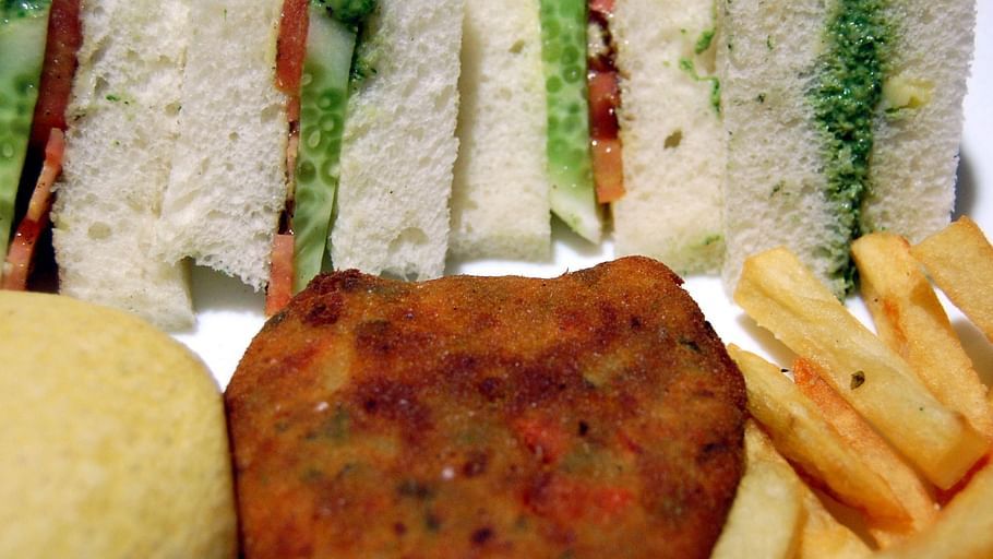 Hotel Raviraj, Pune Pune snehal special dish