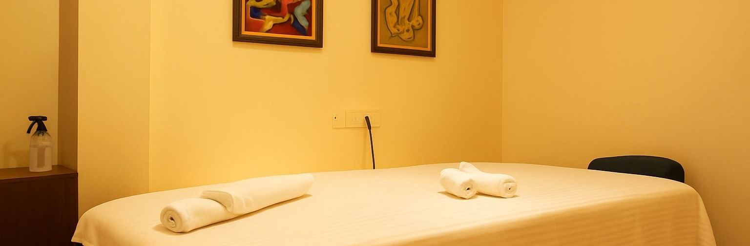 The massage table in the Spa at Polo Hotel Shillong.