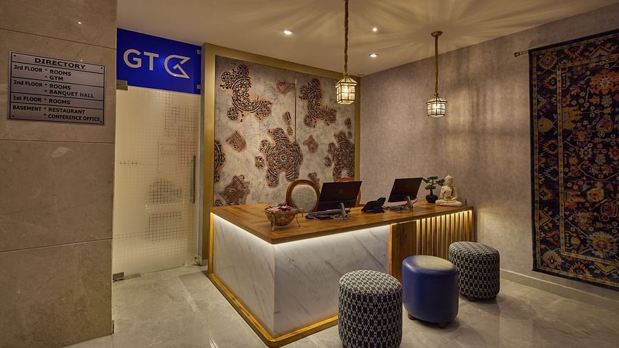 the front desk at the hotel - Golden Tulip, Tirupati  