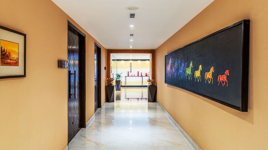 Branche Coridoor Restaurant at Golden Suites, Gurgaon