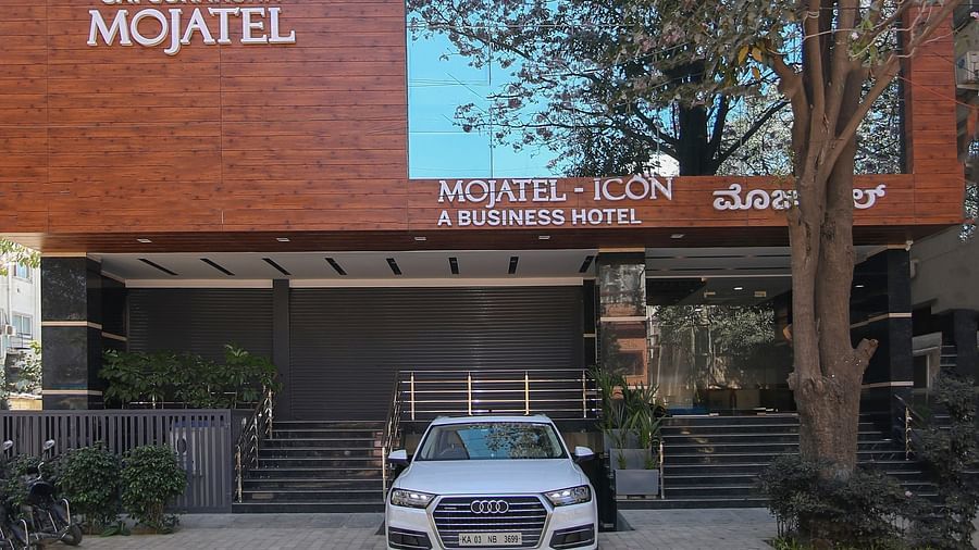 Facade of Mojatel by Icon 5