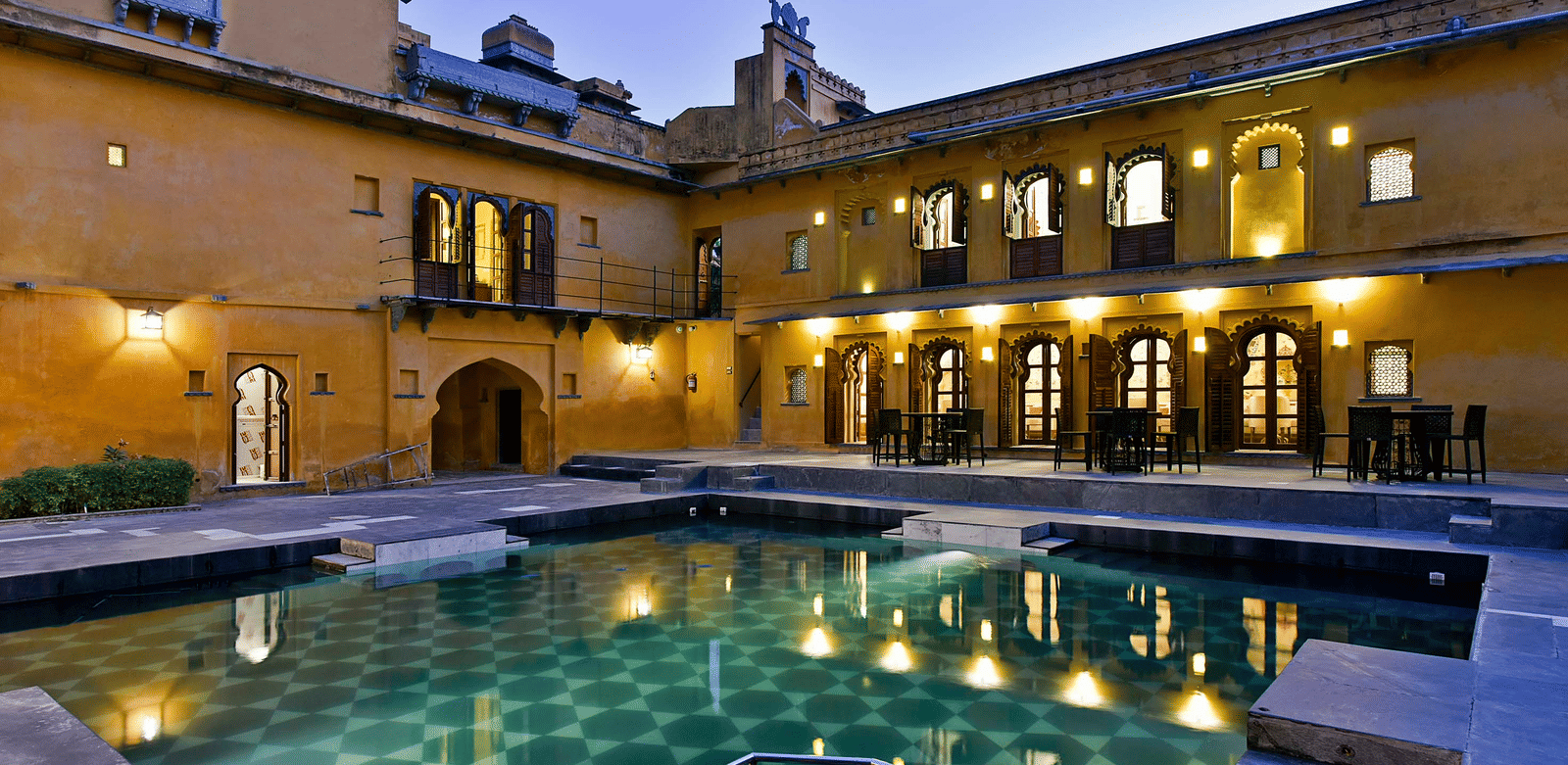 gogunda-palace-meetings-events-poolside-14
