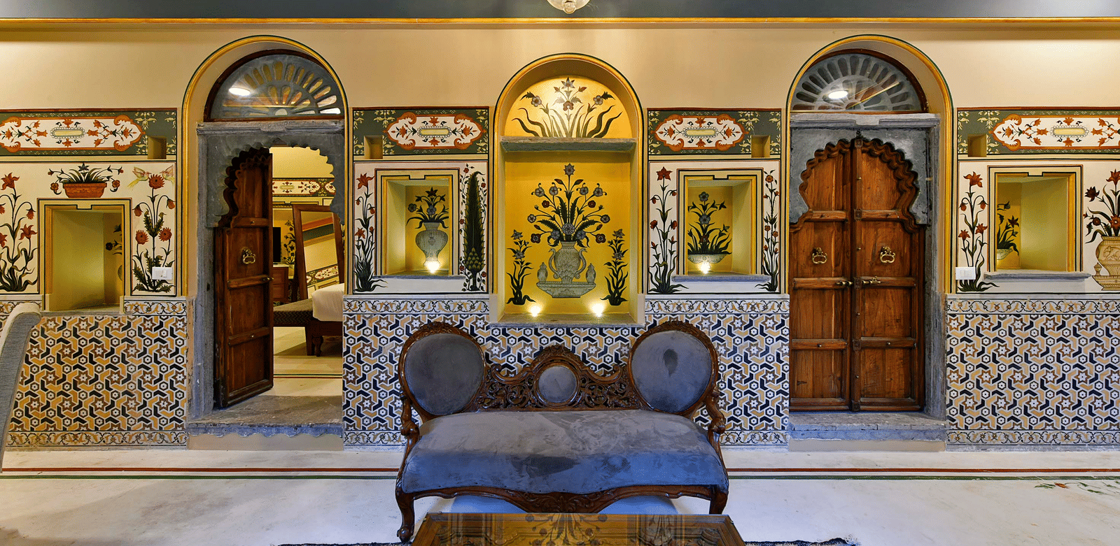 gogunda-palace-rooms-raj-mahal-two-bedroom-suites-14