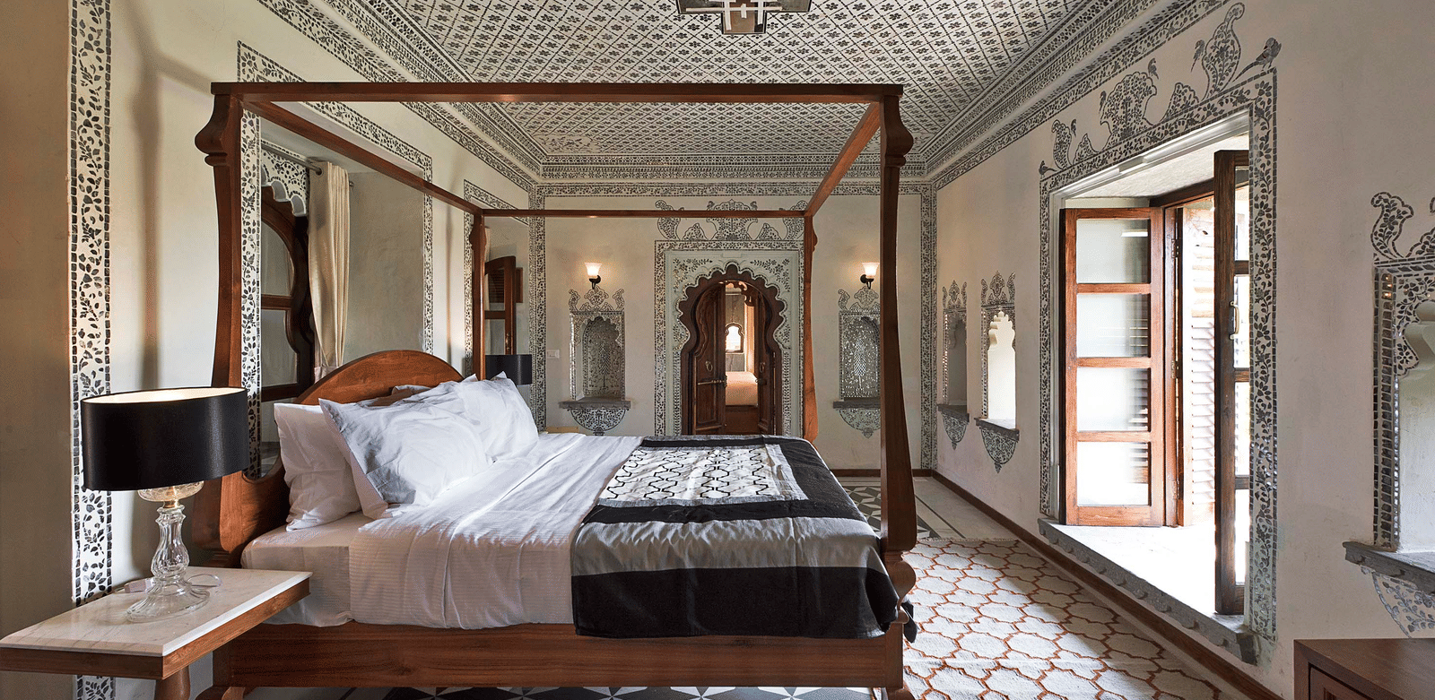 gogunda-palace-rooms-raj-mahal-two-bedroom-suites-49