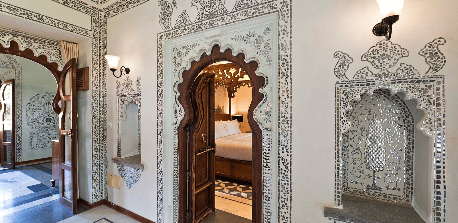gogunda-palace-rooms-raj-mahal-two-bedroom-suites-53