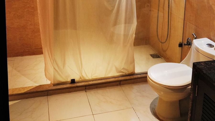 Execuitve Suite Washroom with shower Five Elements The Claire, Gurugram