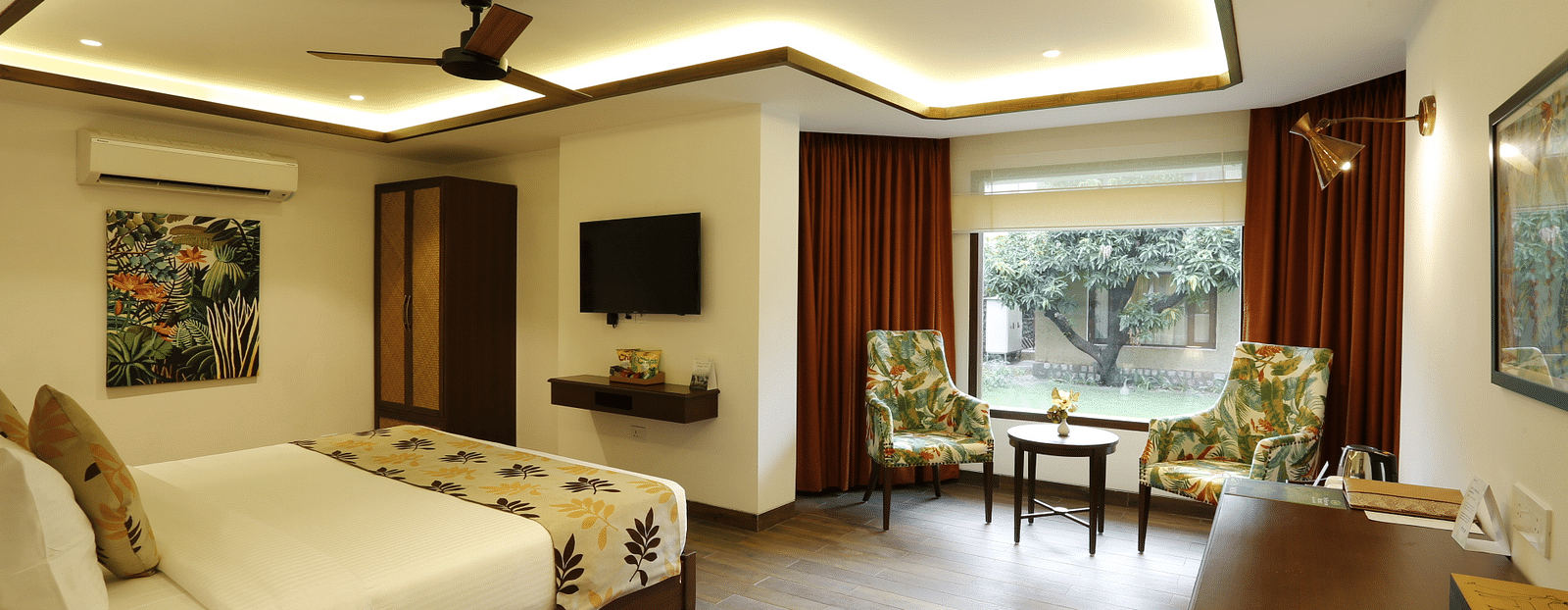 A full view of the furnished room with a bed and a glass window - The Riverview Retreat, Corbett