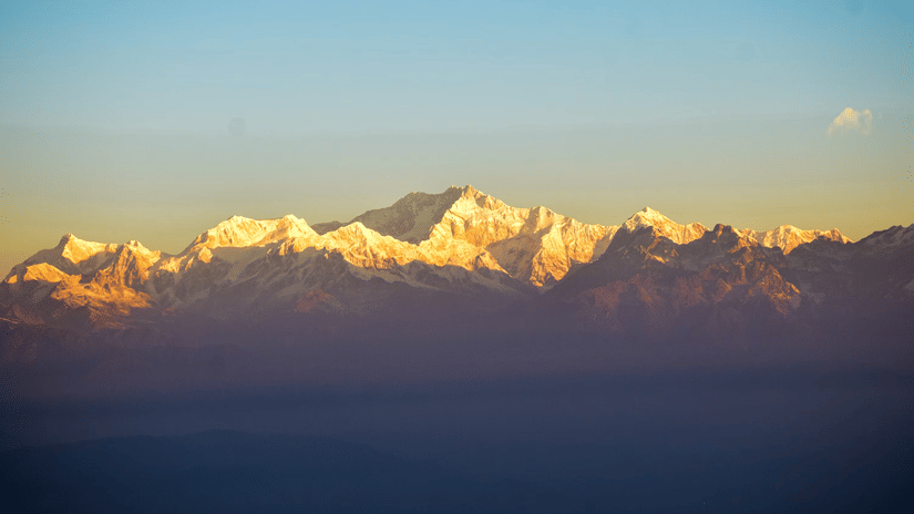 A sunrise view of Kanchenjunga range from Tiger Hill in Darjeeling.