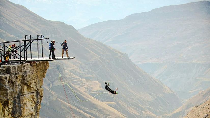 bungee jumping 