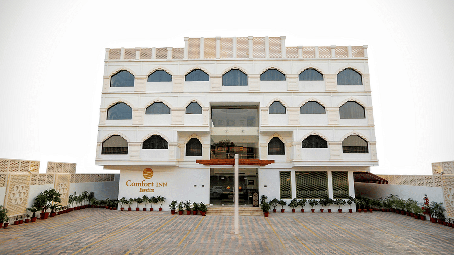 facade image of the comfort inn sapphire, jaipur