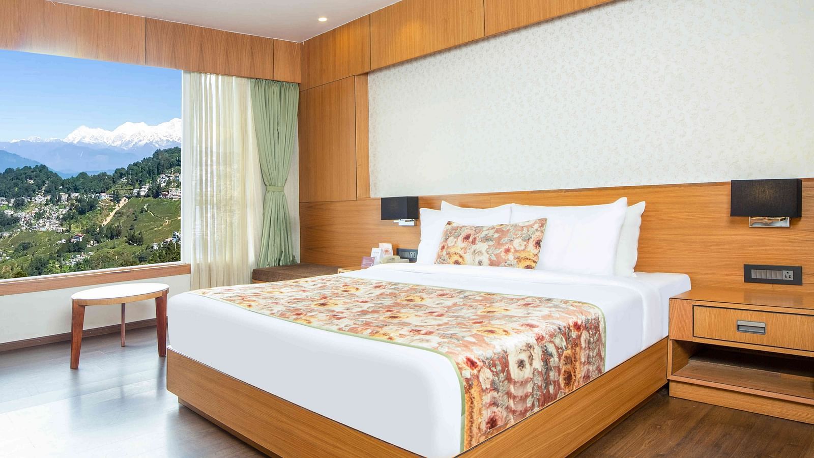 Premium Junior Suite with Sofa Cum Bed View Room5 ebjlbu