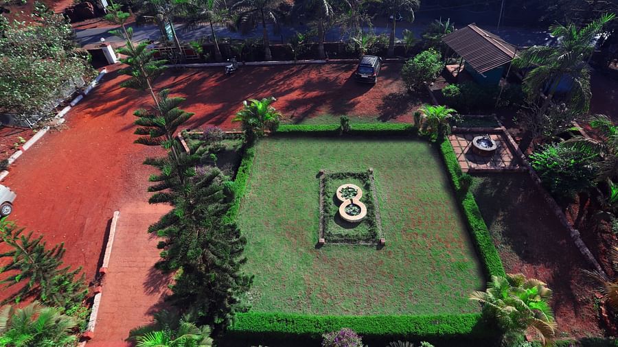 34 Lawns