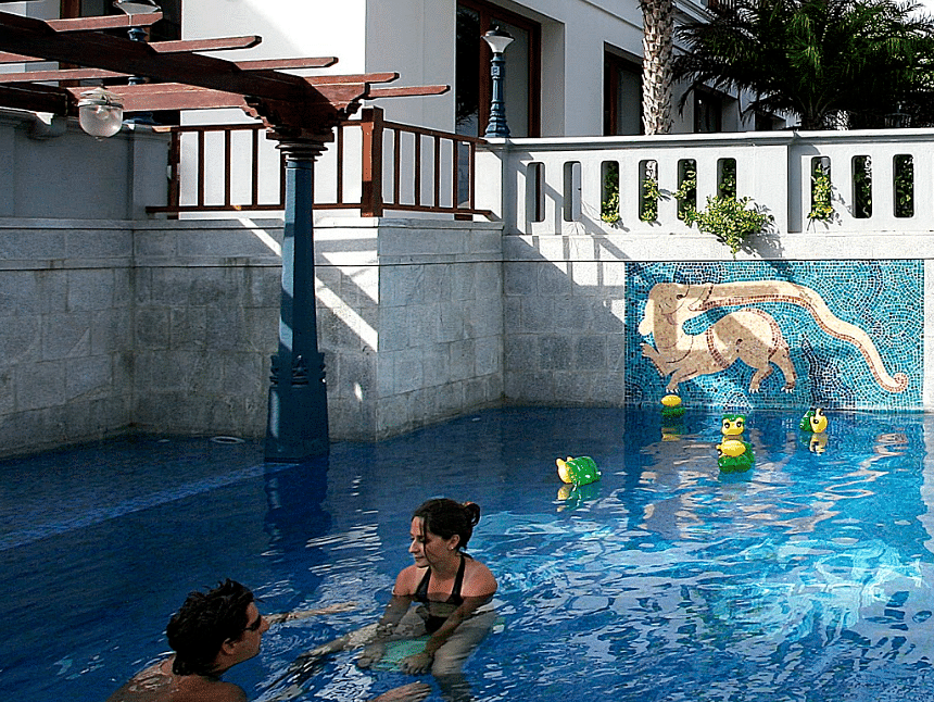 swimming pool - thumbnail