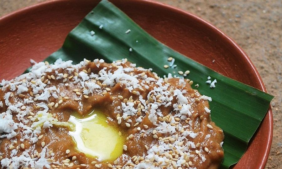 Traditional sweet dish Puthari Thambutt on a banana leaf.