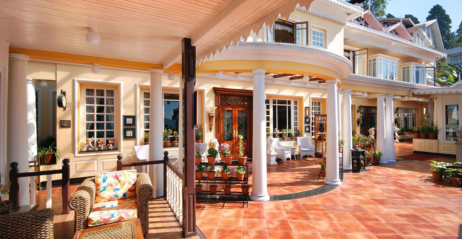 a common space inside the resort - Mayfair Hill Resort, Darjeeling