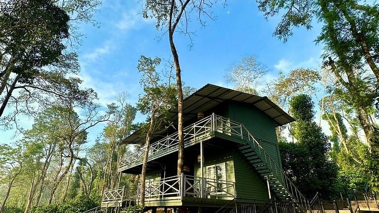 Luxe Cabin with Verhandahs replicating a Machaan1