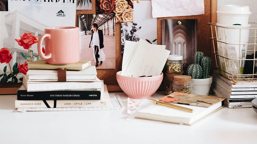 A well arranged stationery items  on a table