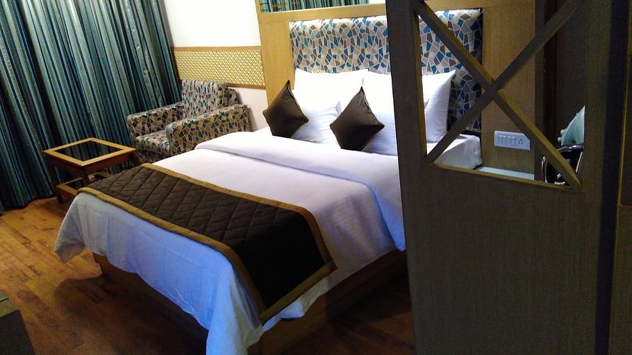 Maurya Hotel, Bangalore Bangalore Deluxe Room Hotel Maurya Bangalore 2