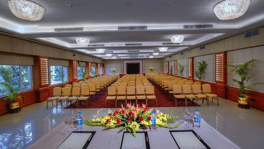 Clarks Varanasi - the sitting area of the conference hall in  Varanasi Cantonment Hotels 