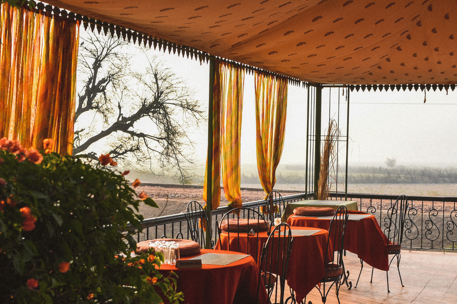 Dining - Upper Deck