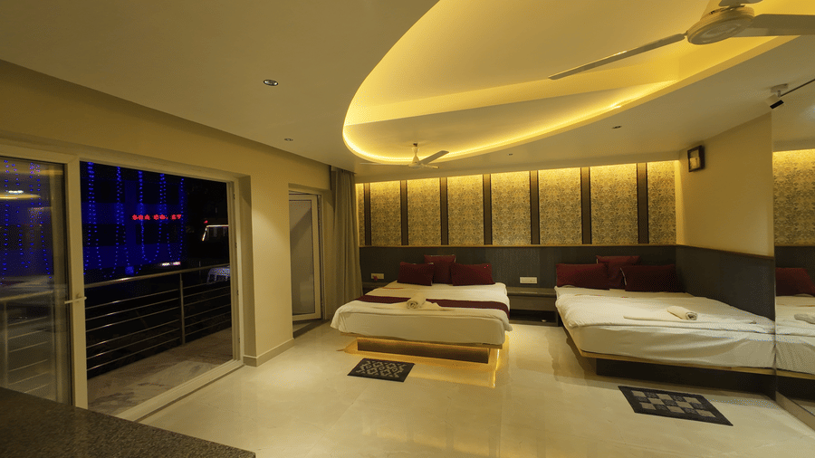Deluxe Classic 4 Bedded Varanda Room Rs 6500 4