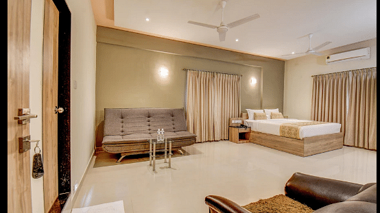 A spacious bedroom - Doves Kohinoor Exotica Lonavala