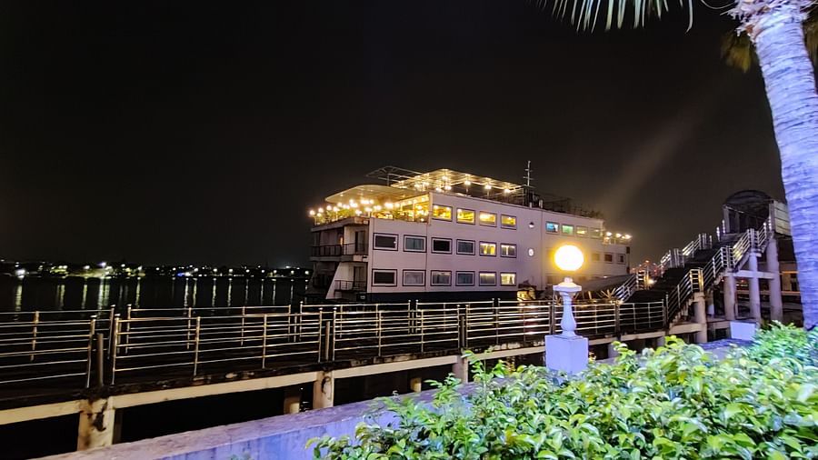 the exterior facade of Polo Floatel 2 - polo floatel kolkata
