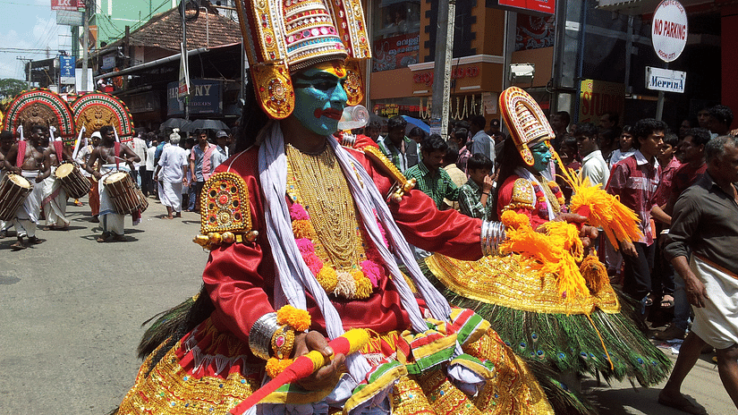 Hotel NM Royale County - Tripunithura, Kochi Kochi Onam Athachamayam 2012 21-08-2012 11-08-49 AM
