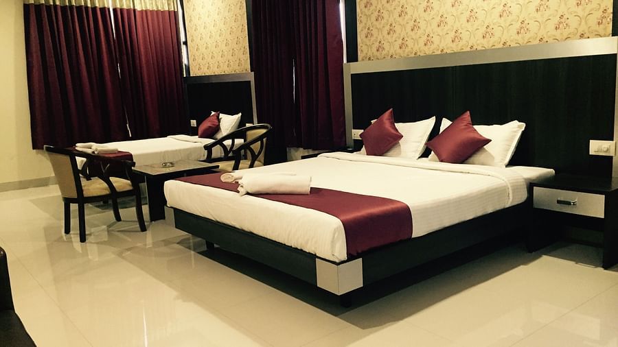 Hotel Olympia, Aramghar, Hyderabad Hyderabad Super Deluxe Room Hotel Olympia Inn Aramghar Hyderabad 3