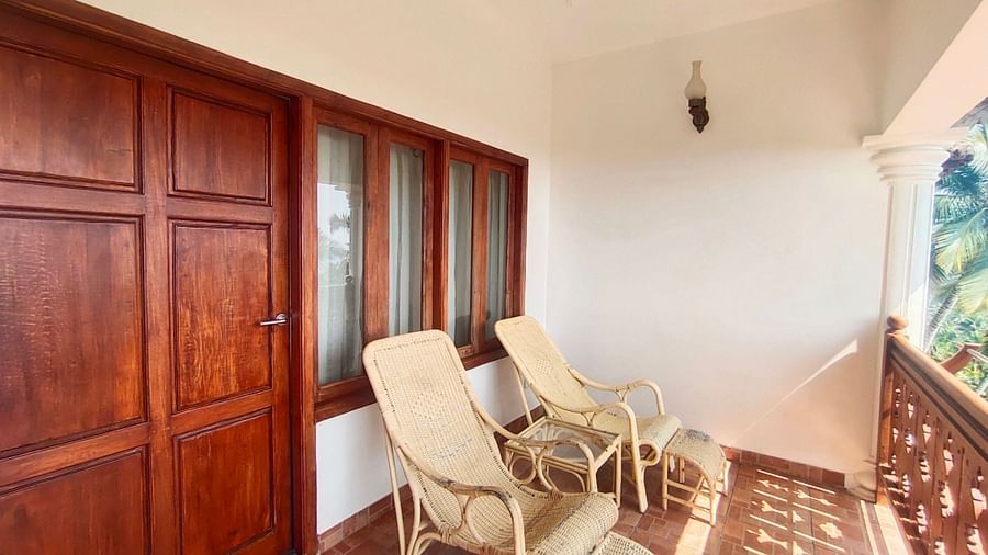 Premium Manson Balcony1