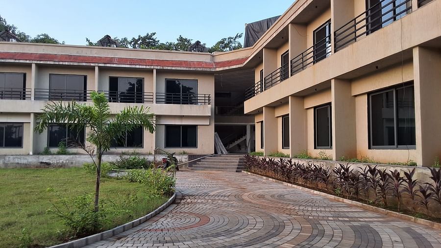facade image of VITS Roccia Hill Resort & Adventure Park with a garden 