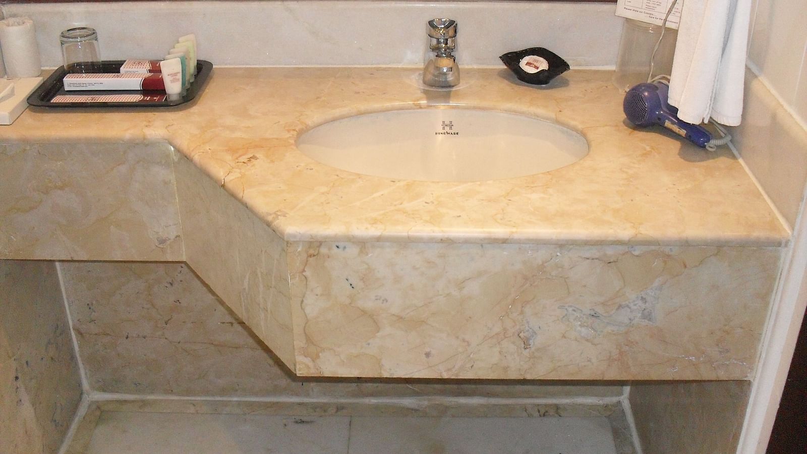 bathroom2