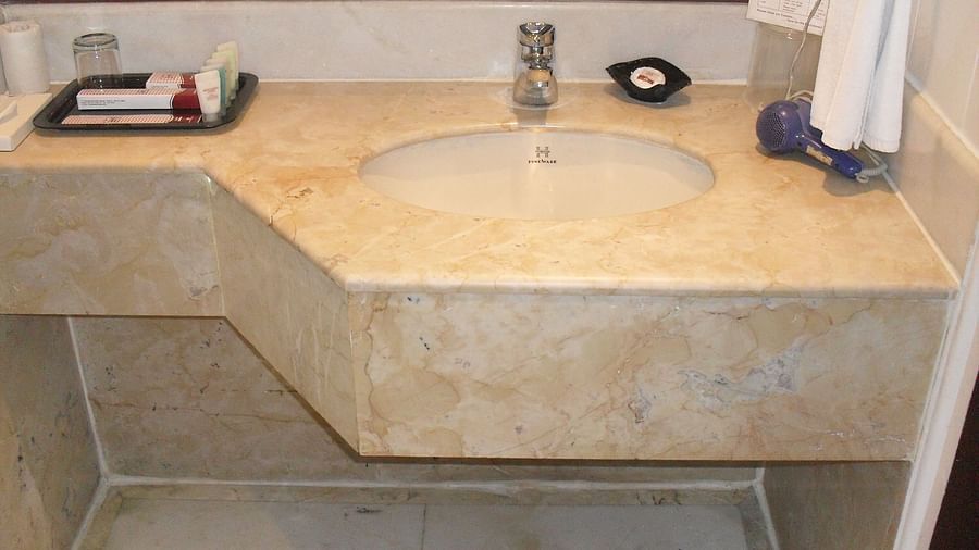 bathroom2