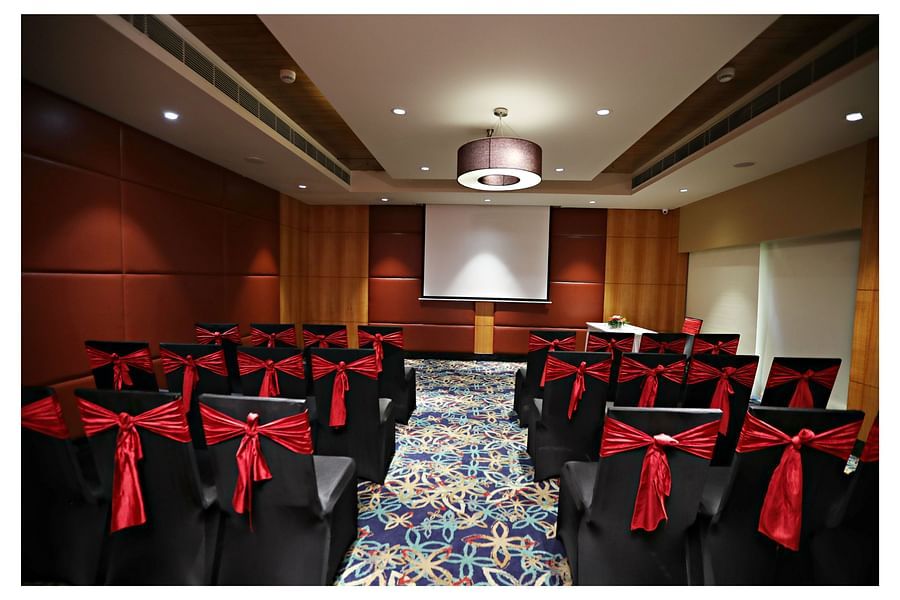 alt-text a theatre sitting area at Admiral banquet hall