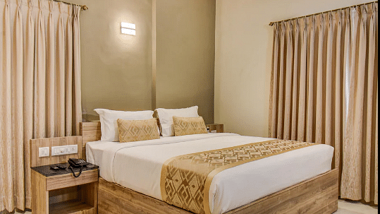 An aesthetic bedroom - Doves Kohinoor Exotica Lonavala