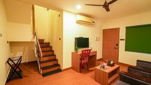 Villa-Duplex 3 Room-1 King, 2 Single & 2 Sofa BedVilla-Duplex 3 Room-1 King, 2 Single & 2 Sofa Bedv