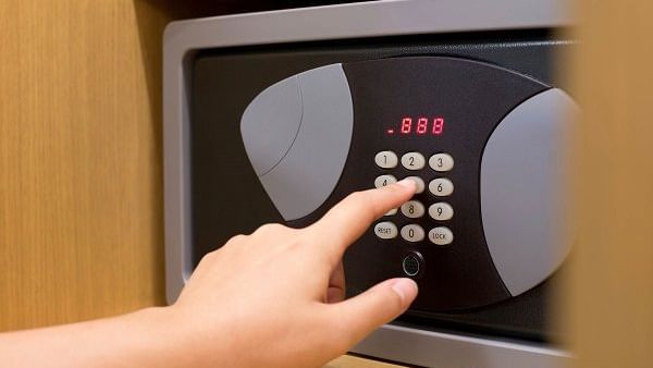 Safety-Tips-To-Stay-In-Hotel