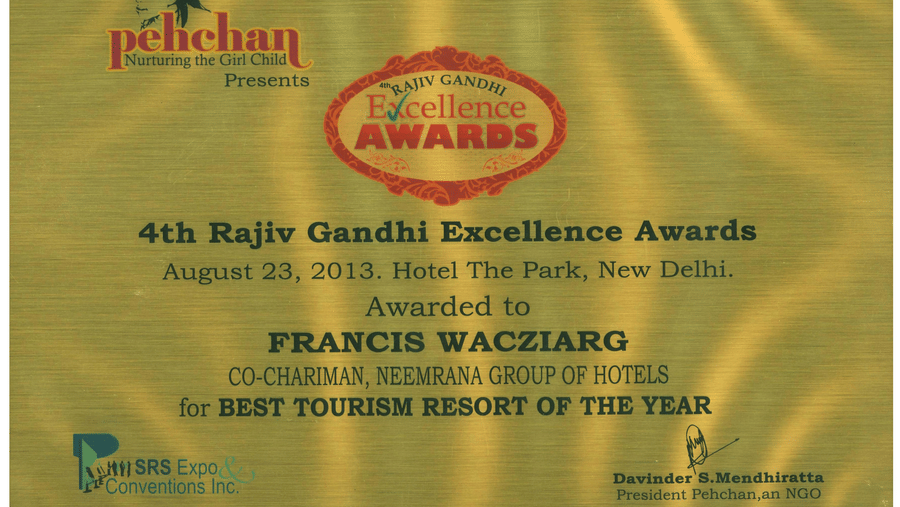 Rajiv Gandhi Best Tourism Awards 2013 Neemrana Hotels- y5vo0a