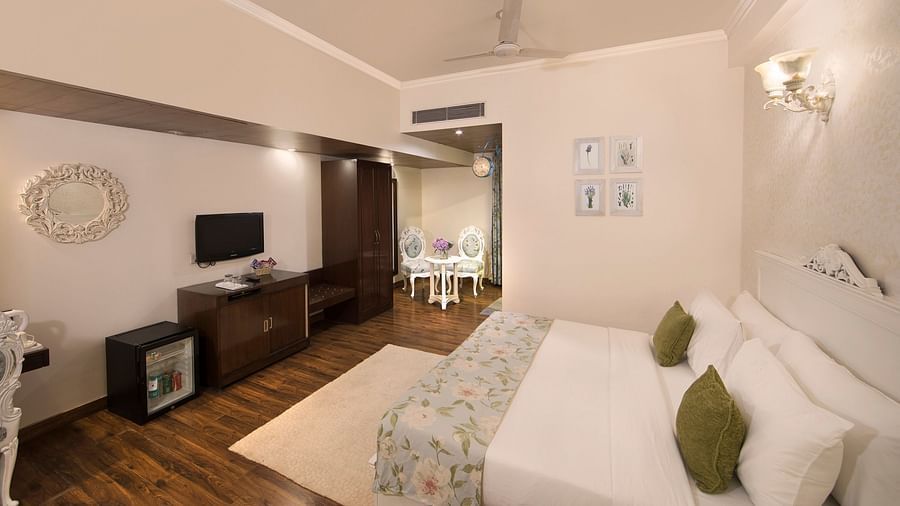 Executive Suite Rockland  Hotel Chittaranjan Park Hotel New Delhi Greater Kailash Hotel 2