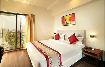 Mumbai House Luxury Apartments, Santacruz East, Mumbai 