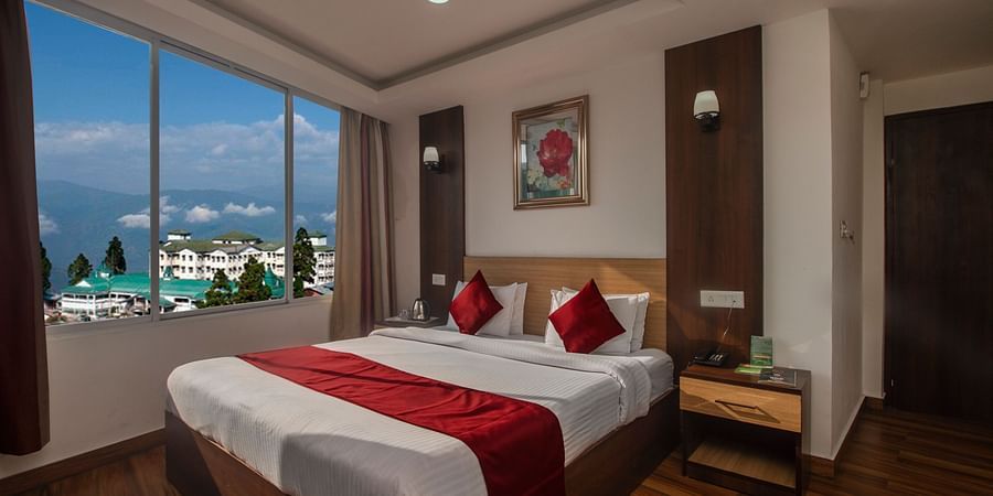 14 Superior Room 1