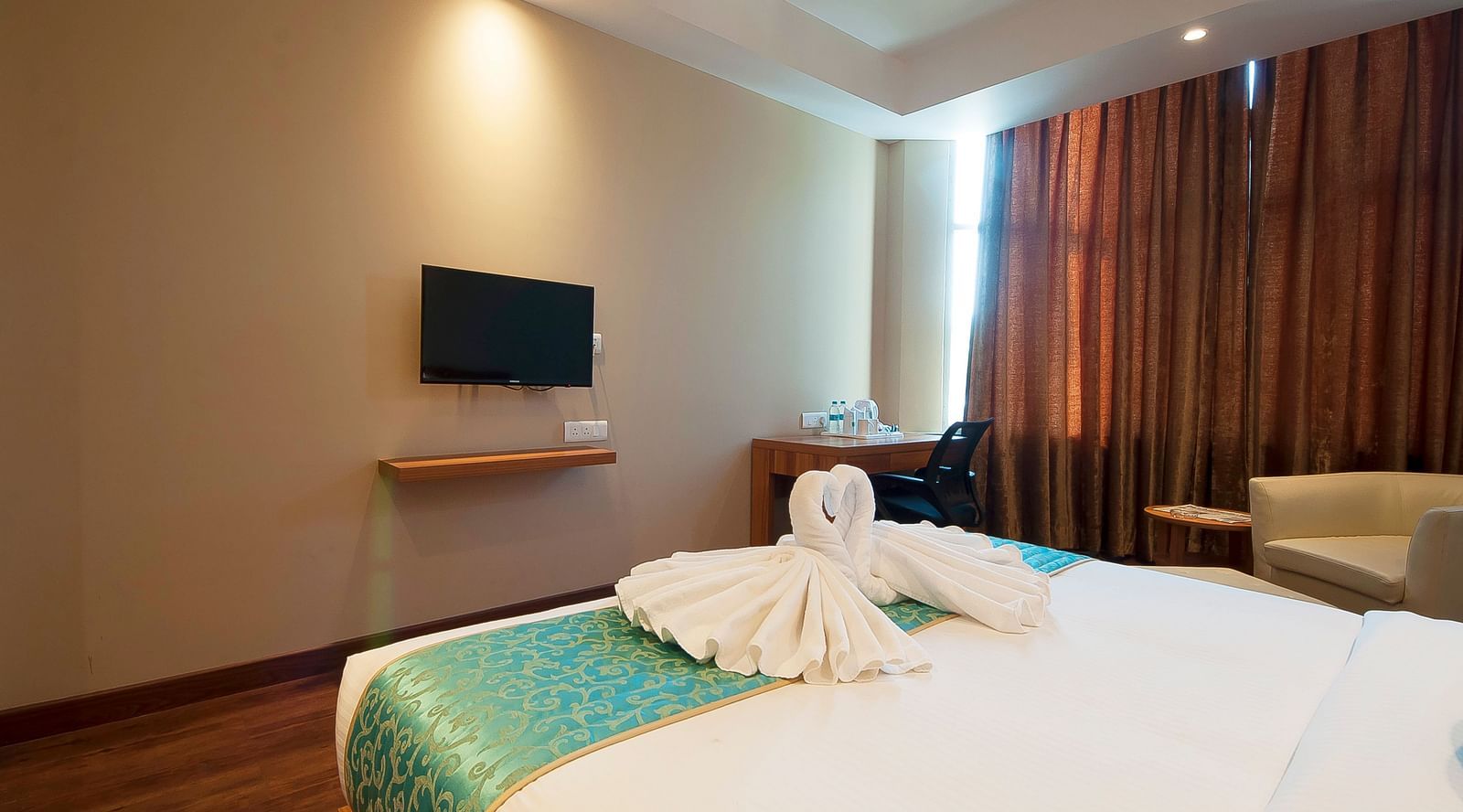 Le ROI Haridwar Hotel Haridwar Premium Room Le Roi Haridwar Hotel 2