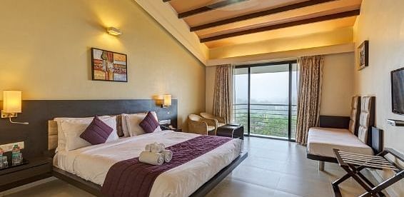 1609845672209Saputara Deluxe Room 1