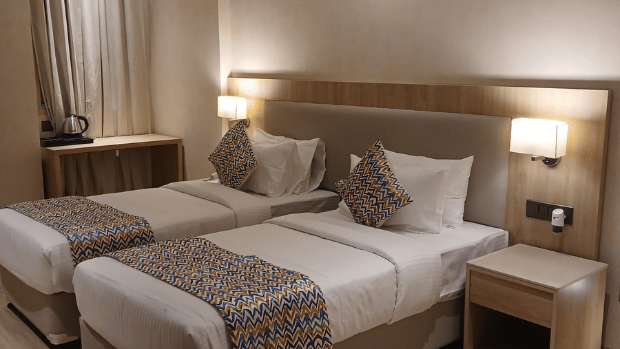 EXECUTIVE ROOM - Copy