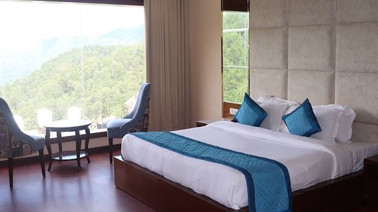 Deluxe Room 24