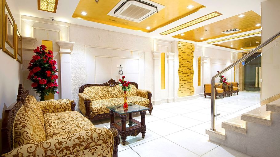 Hotel Swaran Palace, Karol Bagh, New Delhi New Delhi lobby old 4 Hotel Swaran Palace Karol Bagh New Delhi