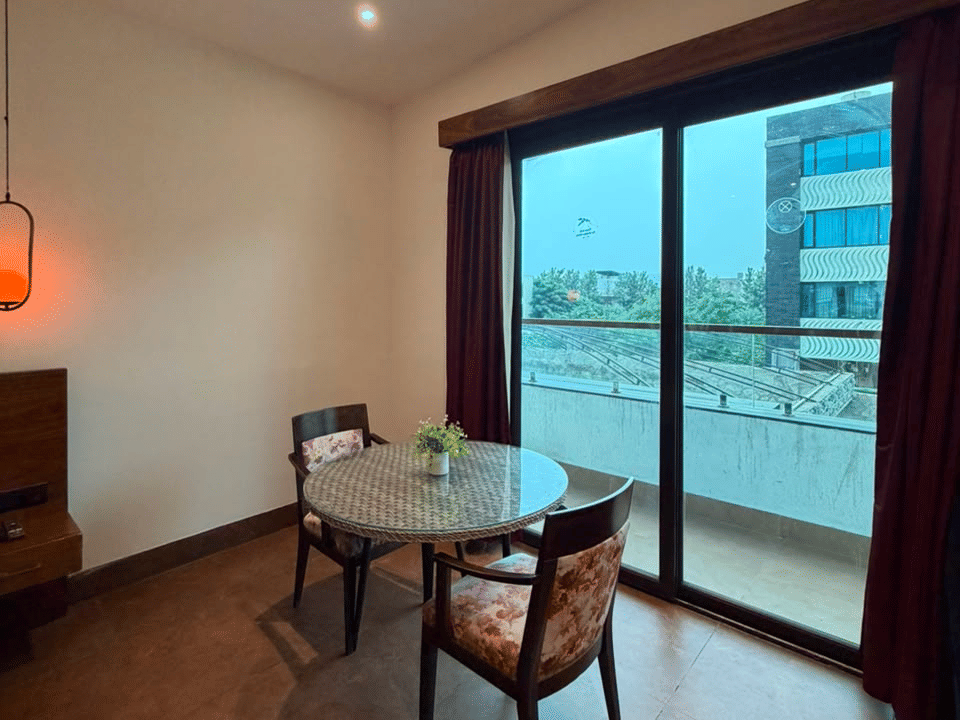 Club Premium Room, Balcony seating with city view